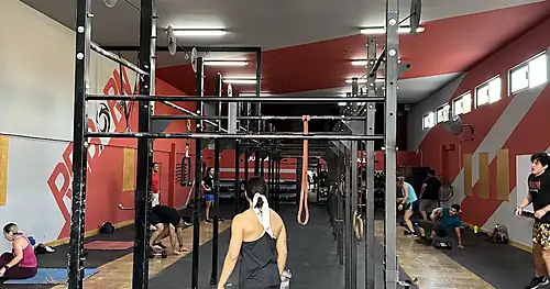 Reborn Fitness Center, gimnasio en La Paz, Baja California Sur