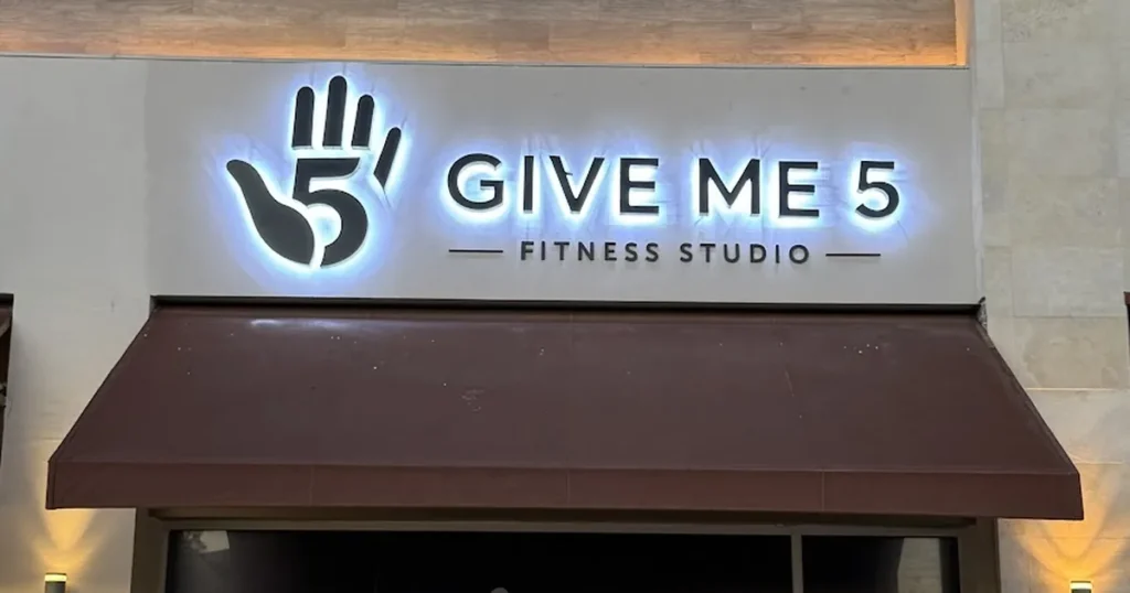 Give me 5 – Fitness Studio