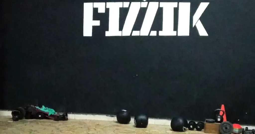 FIZZIK FUNCTIONAL TRAINING & CANOEING