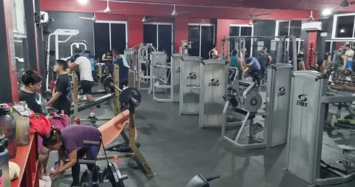 Universal Gym, sucursal Revolución Verde, gimnasio en Altamira, Tamaulipas