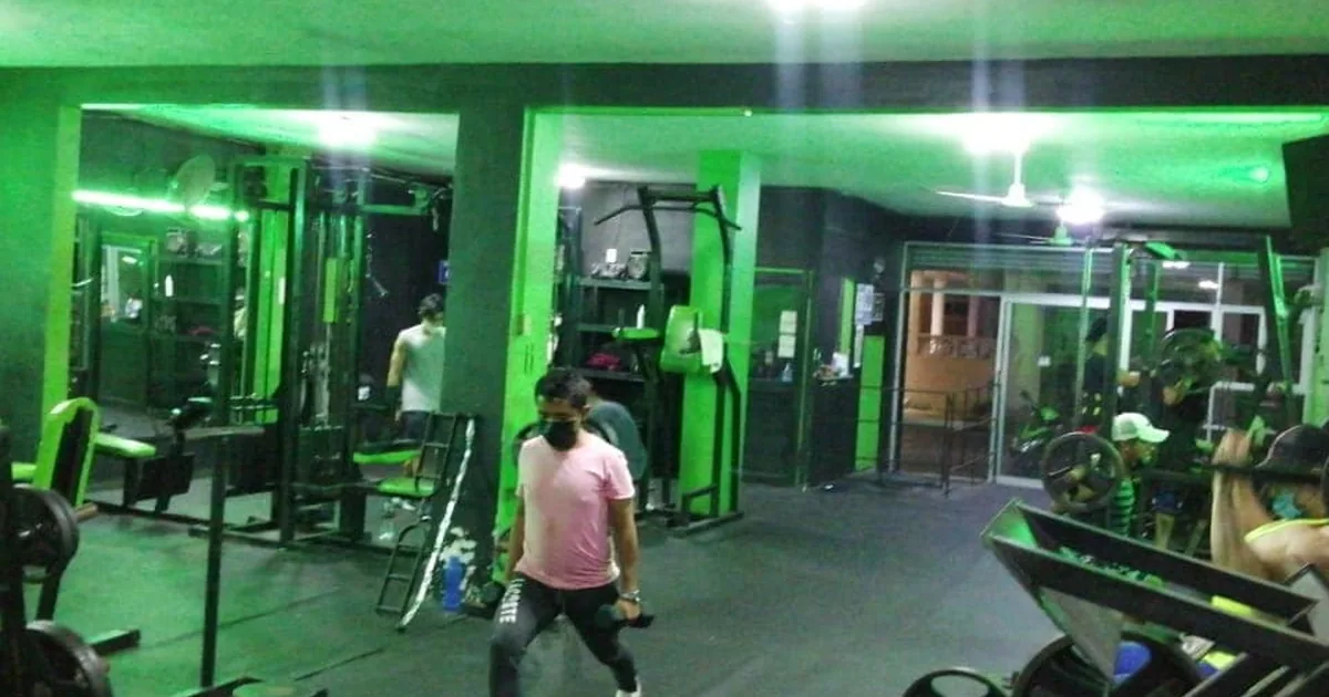 XTRONG GYM MADERO 18″