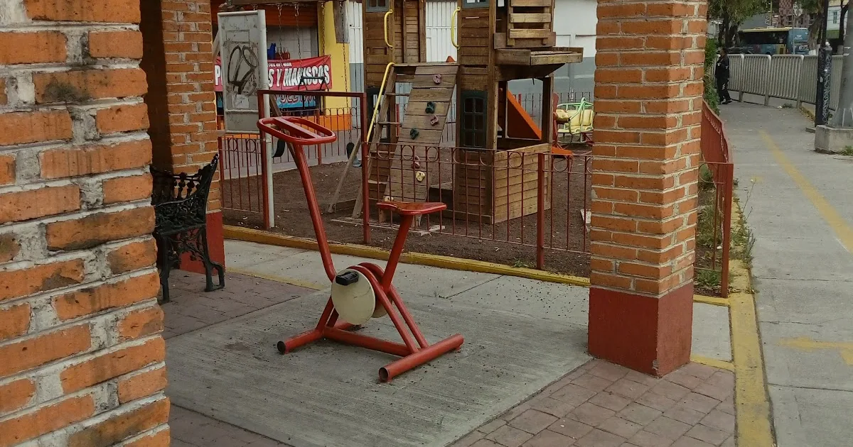 Gimnasio Urbano «Porvenir».