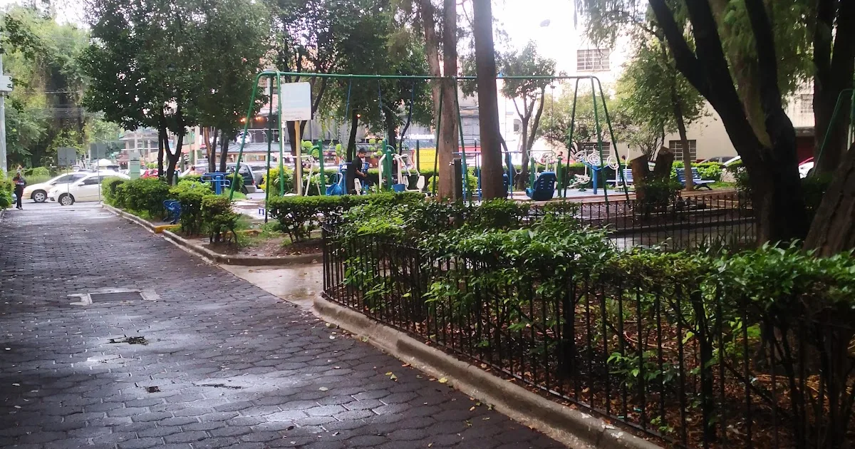 Gimnasio Urbano «Parque Revolución».