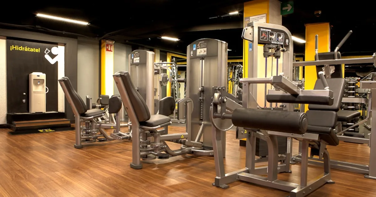 Gimnasio Smart Fit – Universidad