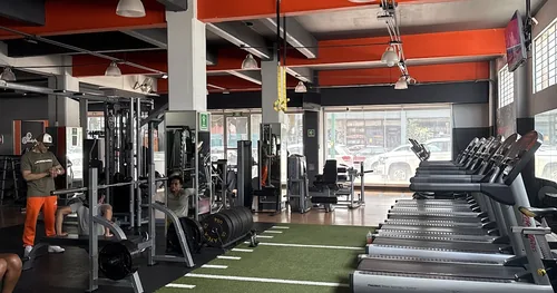 BODY FACTORY FITNESS CENTER, gimnasio en Miguel Hidalgo, Ciudad de México