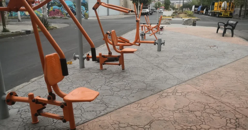 Gimnasio Urbano «F.C. Industrial».