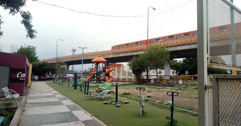 Gimnasio Urbano «Oceania».
