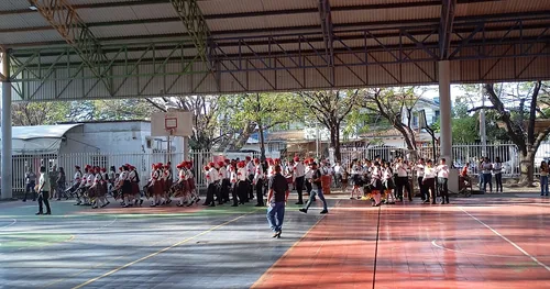 Canchas de la Unidad de la Villa, gimnasio en Villa de Álvarez, Colima