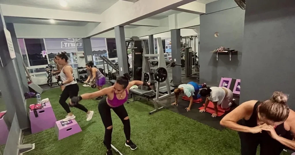 FEMFIT GYM