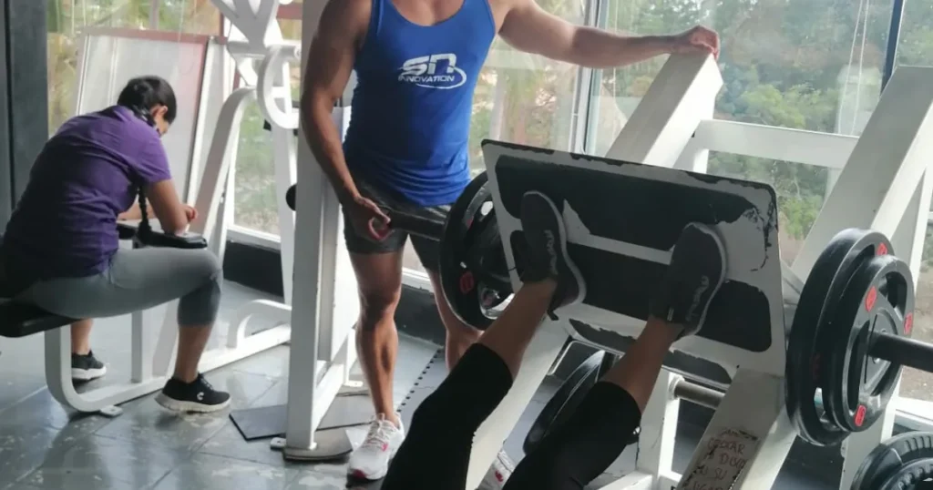 EVOLUTION FITNESS & GYM PUERTO VALLARTA