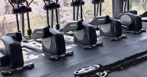 PowerON Health & Fitness Center, gimnasio en Tlaquepaque, Jalisco