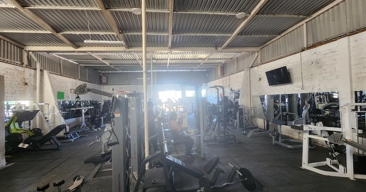 STRONG GYM CLUB