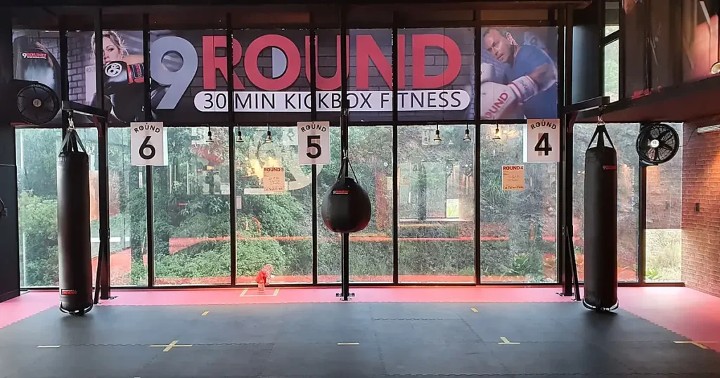 9Round Emerald Center Atizapán