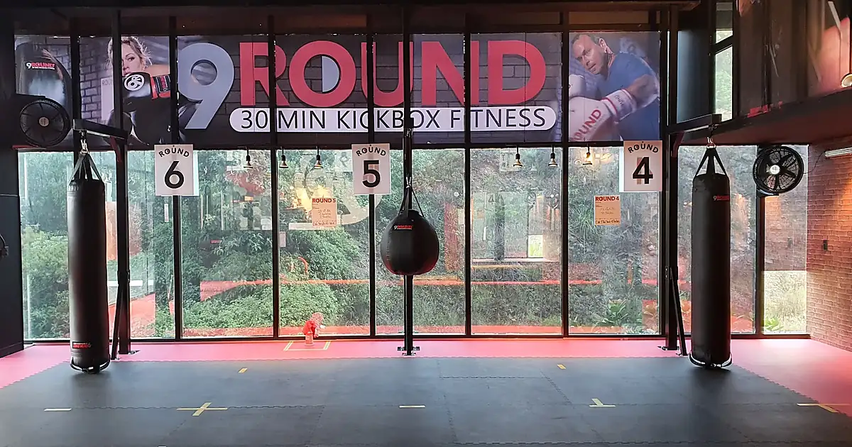 9Round Emerald Center Atizapán