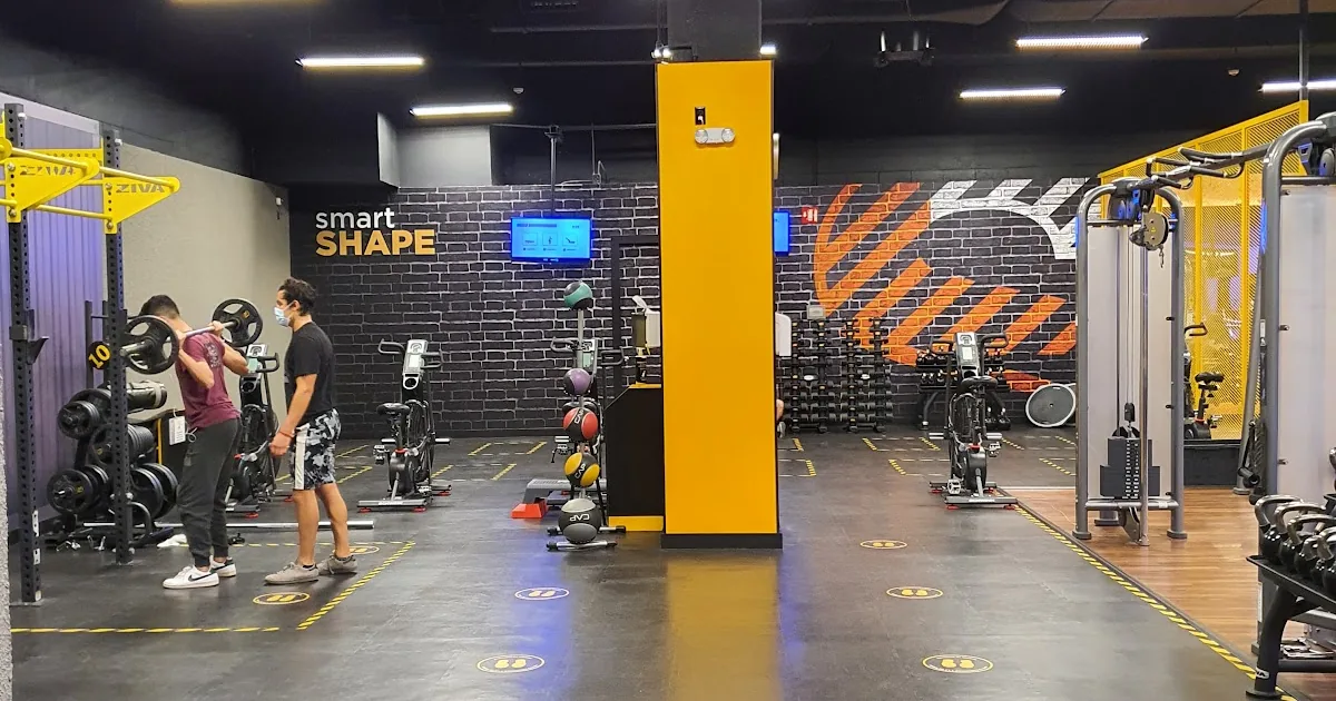 Gimnasio Smart Fit – Gustavo Baz