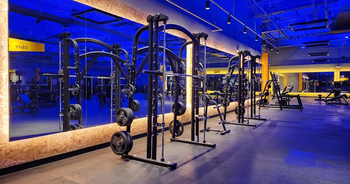 Gimnasio Smart Fit – Multiplaza Arboledas