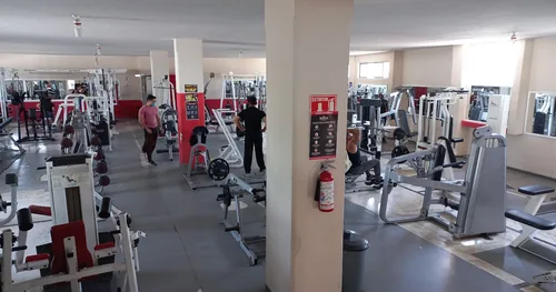 Iron Gym Constituyentes, gimnasio en Querétaro, Querétaro