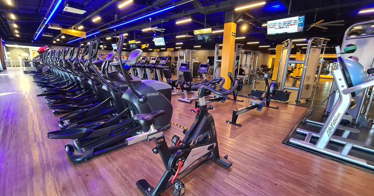 Gimnasio Smart Fit – Candiles