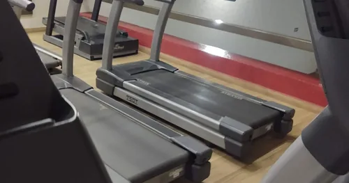 CH Club, gimnasio en San Juan del Río, Querétaro