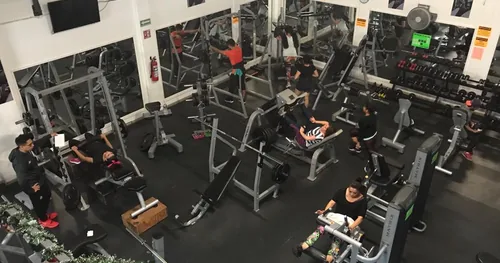 Strong Body Gym, gimnasio en San Juan del Río, Querétaro