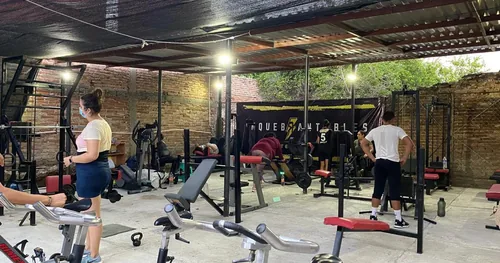 INQUEBRANTABLES TEAM GIMNASIO, gimnasio en Iguala, Guerrero