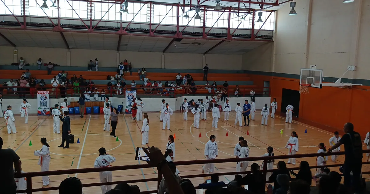 «Gimnasio Presidente Miguel Alemán»