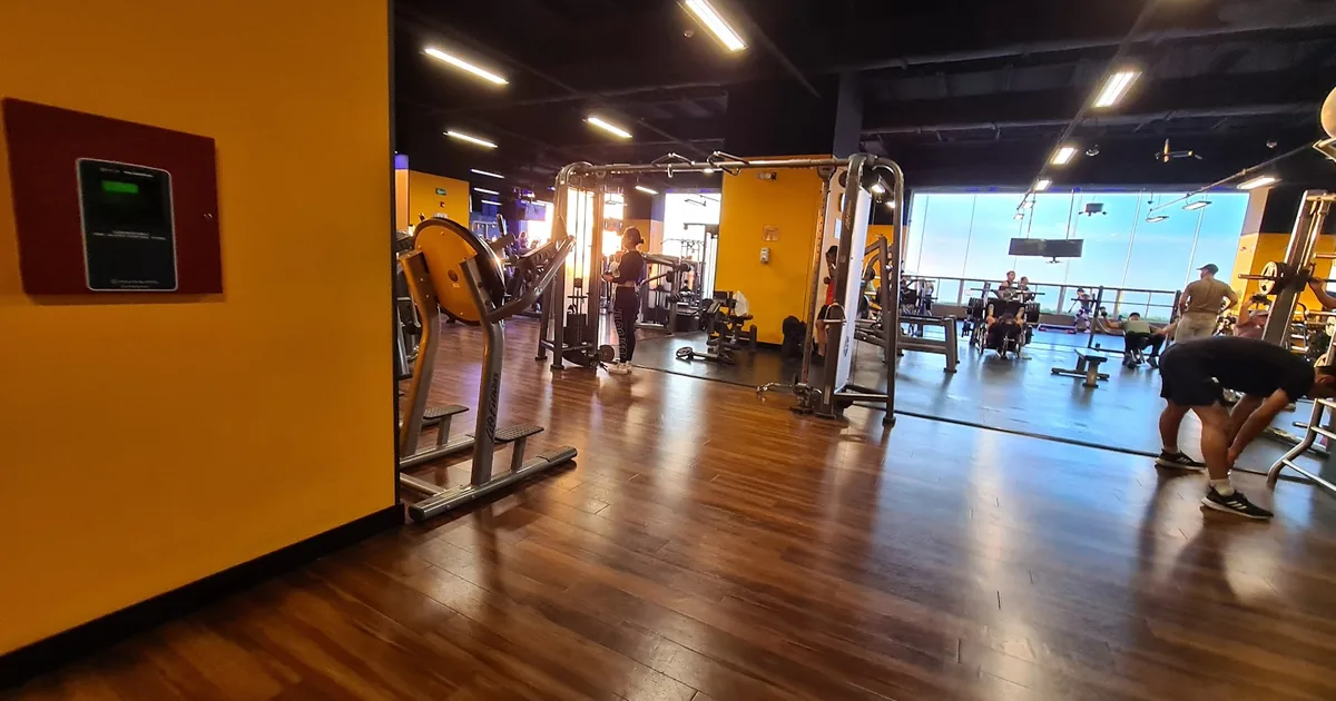Gimnasio Smart Fit – Averanda