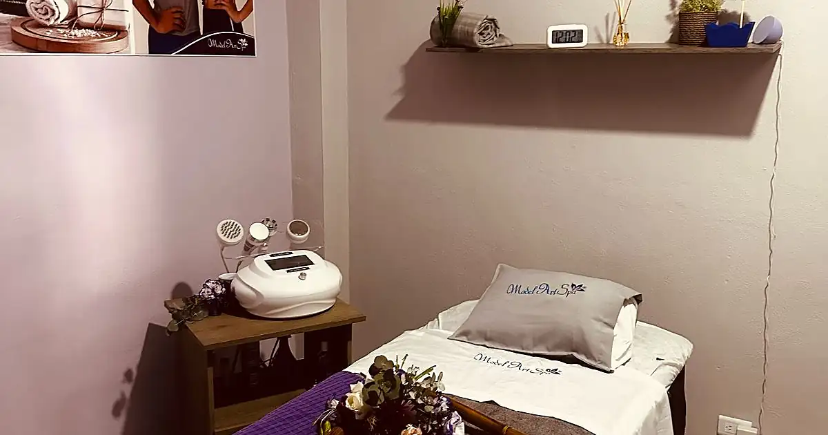 Model Art Spa Plaza Aure