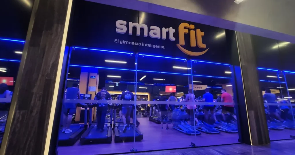 Gimnasio Smart Fit – Urban Center Cancún