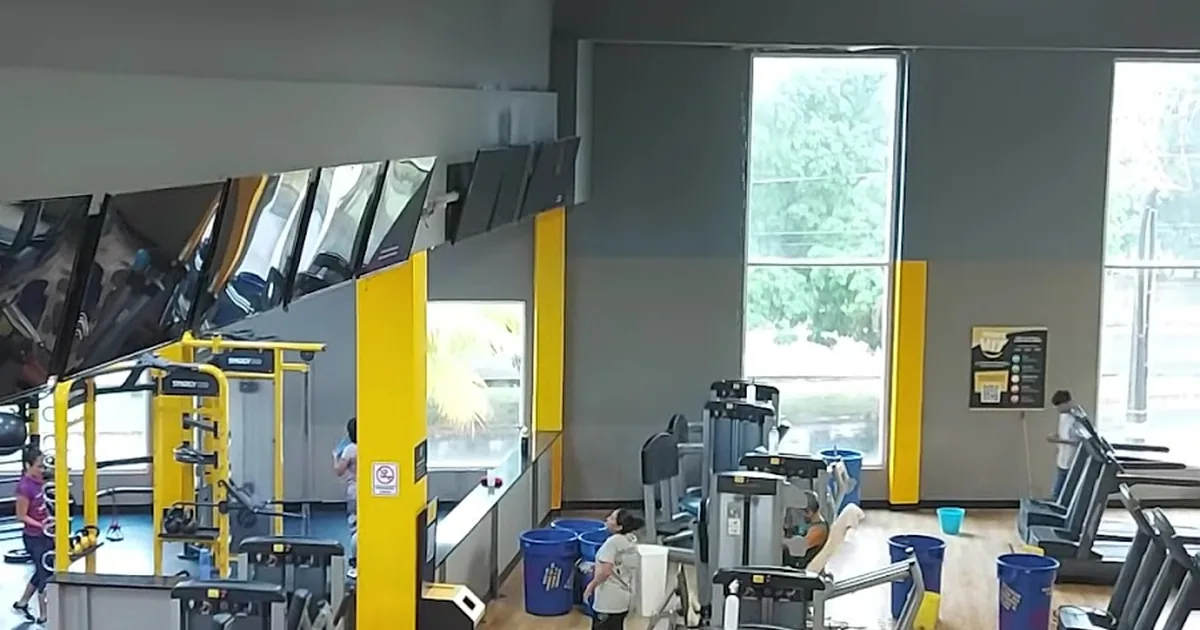 Gimnasio Smart Fit – Outlet Cancún