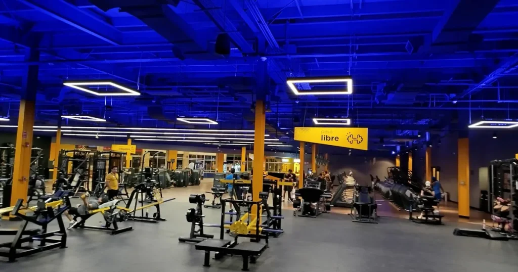 Gimnasio Smart Fit – Multiplaza Petempich