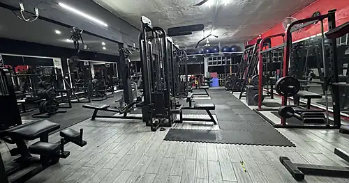 Diez gym, gimnasio en Cárdenas, Tabasco