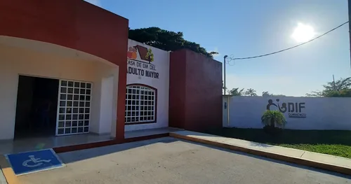 CASA DE DÍA PARA EL ADULTO MAYOR, gimnasio en Comalcalco, Tabasco