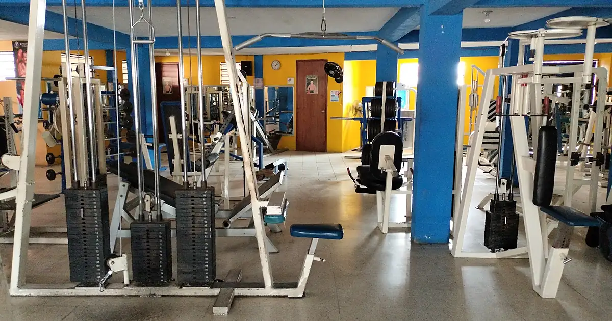 WORLD GYM
