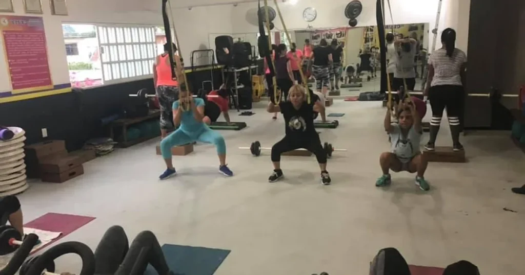 1 Fitnes Body Gym / Emuna Centro Holistico