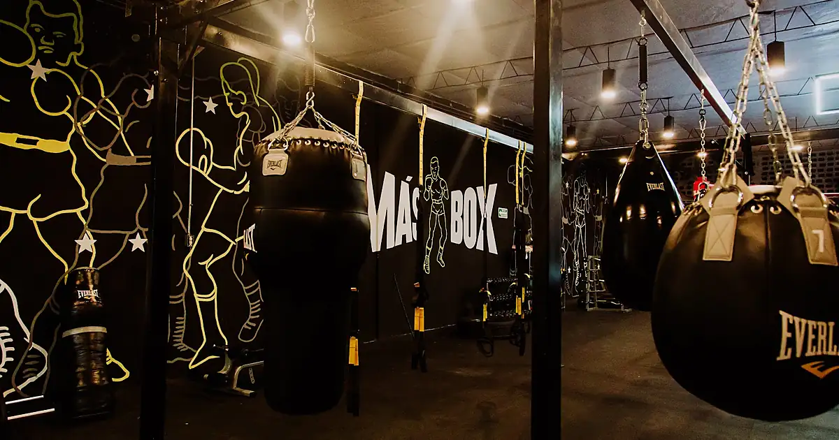Más Box