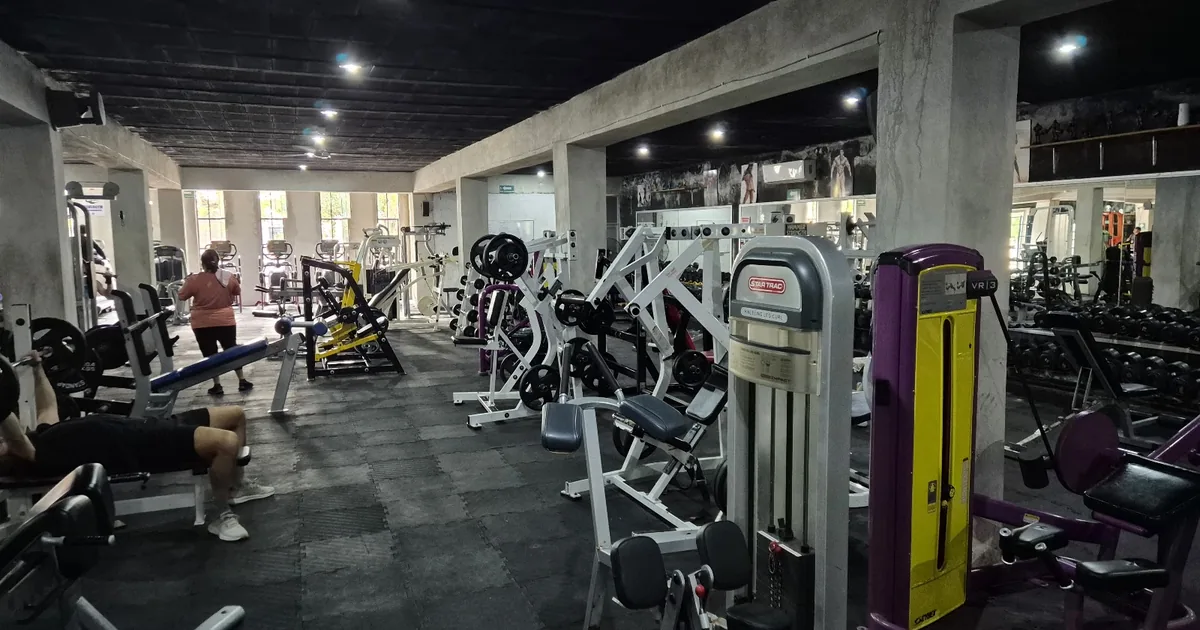 THE SILVER GYM